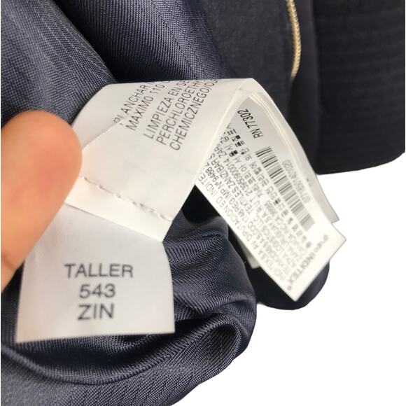 White House Black Market Top Women S Black Ruffle V-Neck Sleeveless Pullover NWT - Picture 7 of 7